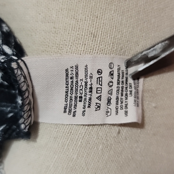 Free PEOPLE Look Through Tank Keyhole Sleeveless Crinkle Drape Top - Picture 7 of 8